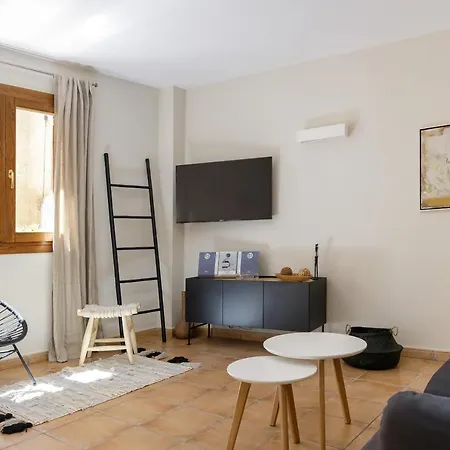 Lets Holidays New Close To The