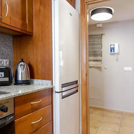 Lets Holidays New Close To The Apartament