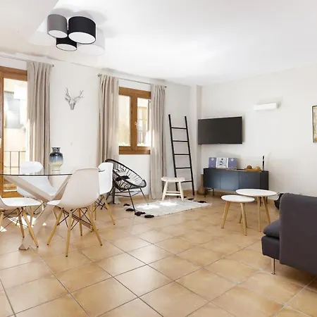 Apartment Lets Holidays New Close To The Tossa de Mar